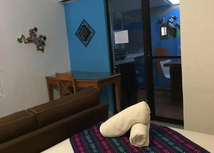 Buenos Días 3*